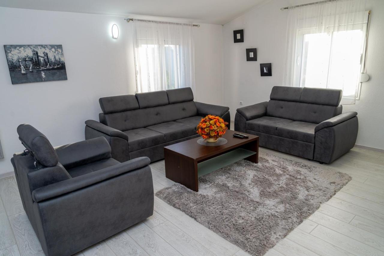 Apartman Mona Podgorica Exterior photo